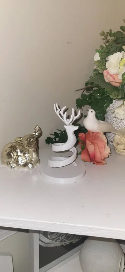Spiral Majesty Reindeer(Pack of 1)