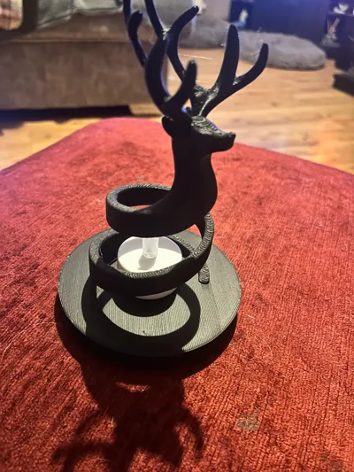 Spiral Majesty Reindeer(Pack of 1)