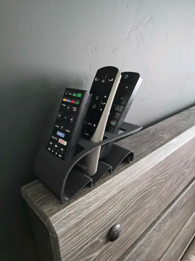 Simple Remote Holder