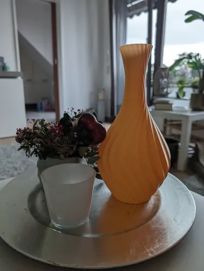 Aura Twist Vase