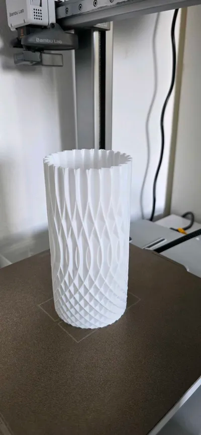 Lumos Spiral Vase