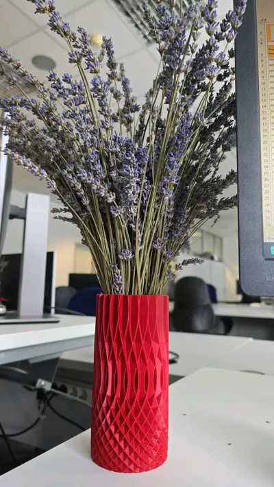 Lumos Spiral Vase