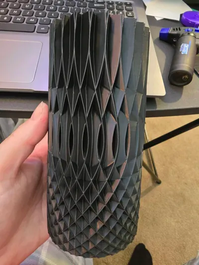 Lumos Spiral Vase